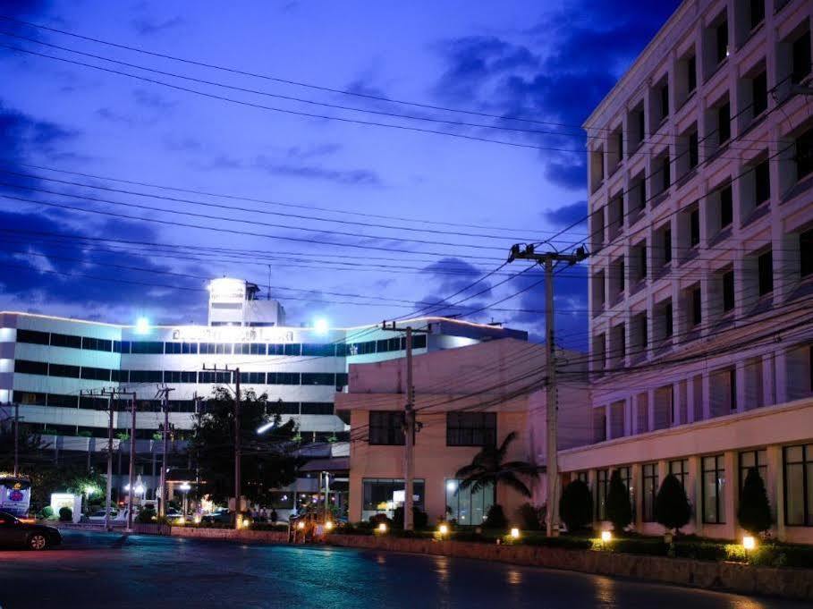 Ayutthaya Grand Hotel מראה חיצוני תמונה